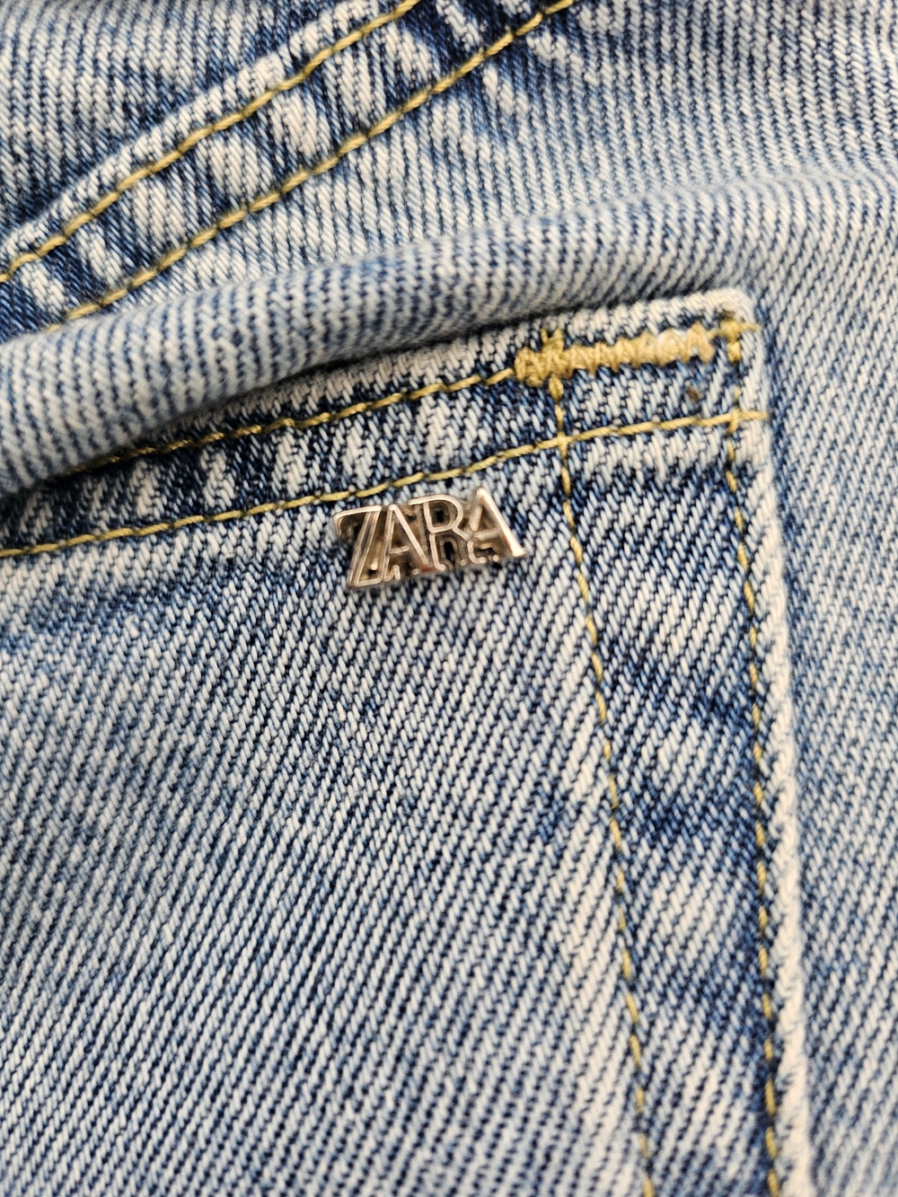 Zara Light Blue High-Rise Paperbag Waist Jeans - Picture 3 of 8